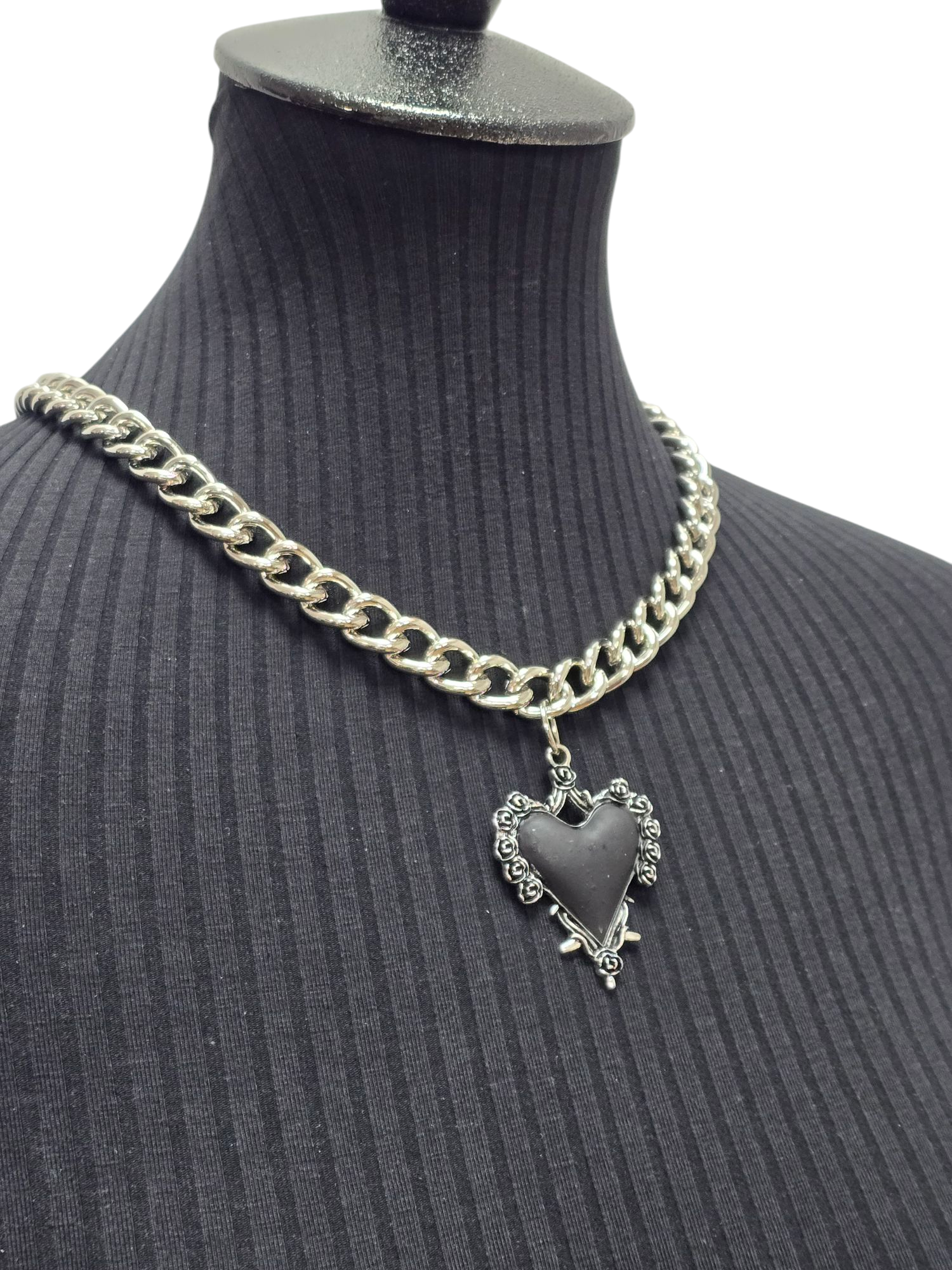 chain heart necklace