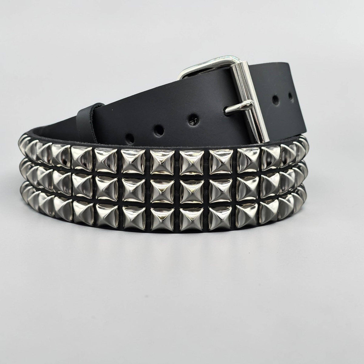 Funk Plus - Leren rave belt - 3 rijen pyramid studs - Zwart