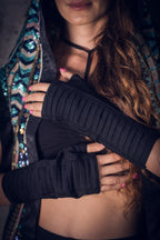 Spice Gloves (Black)