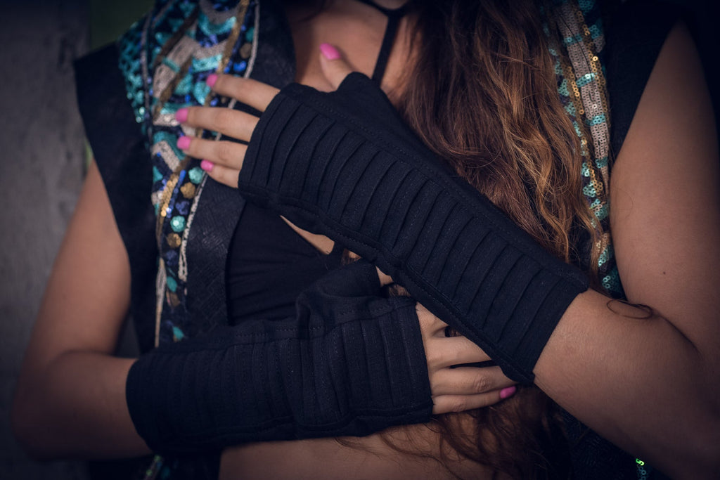 Spice Gloves (Black)
