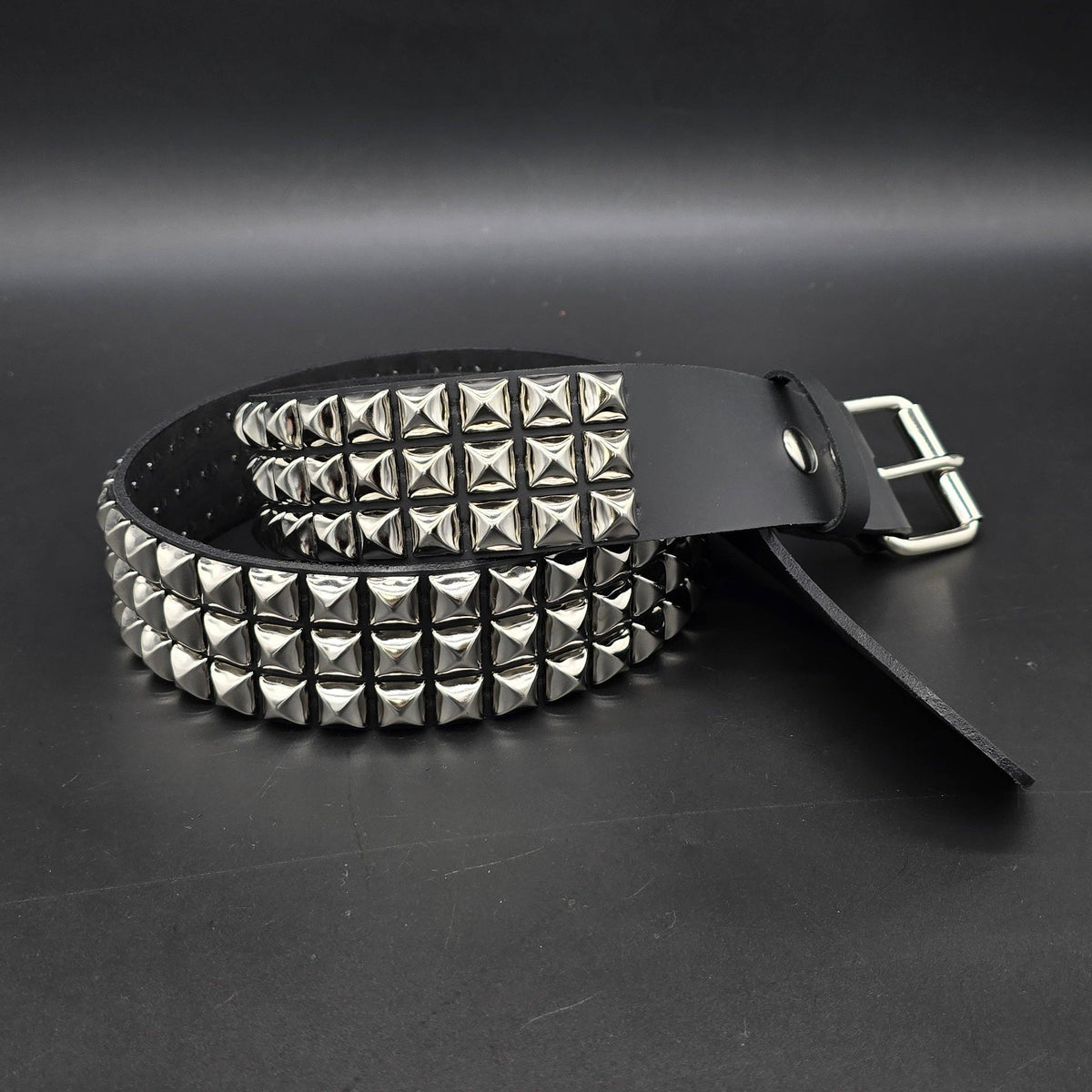 Funk Plus - Leren rave belt - 3 rijen pyramid studs - Zwart